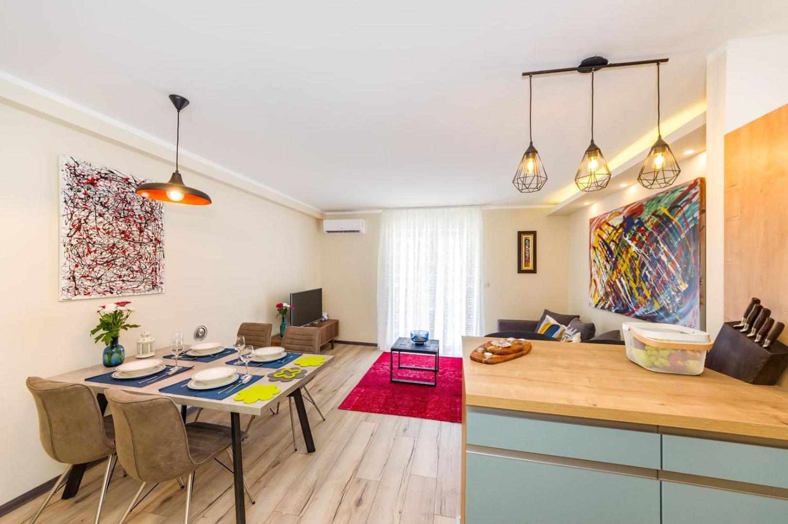 Appartement Ema 2br Apt. In Old Town Centre *