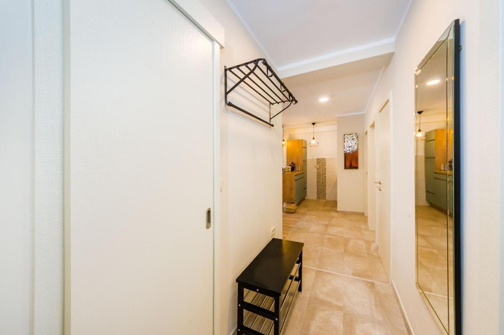 Ema 2br Apt. In Old Town Centre Appartement *