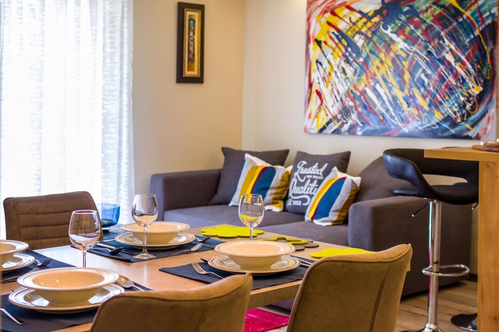 Ema 2br Apt. In Old Town Centre Appartement