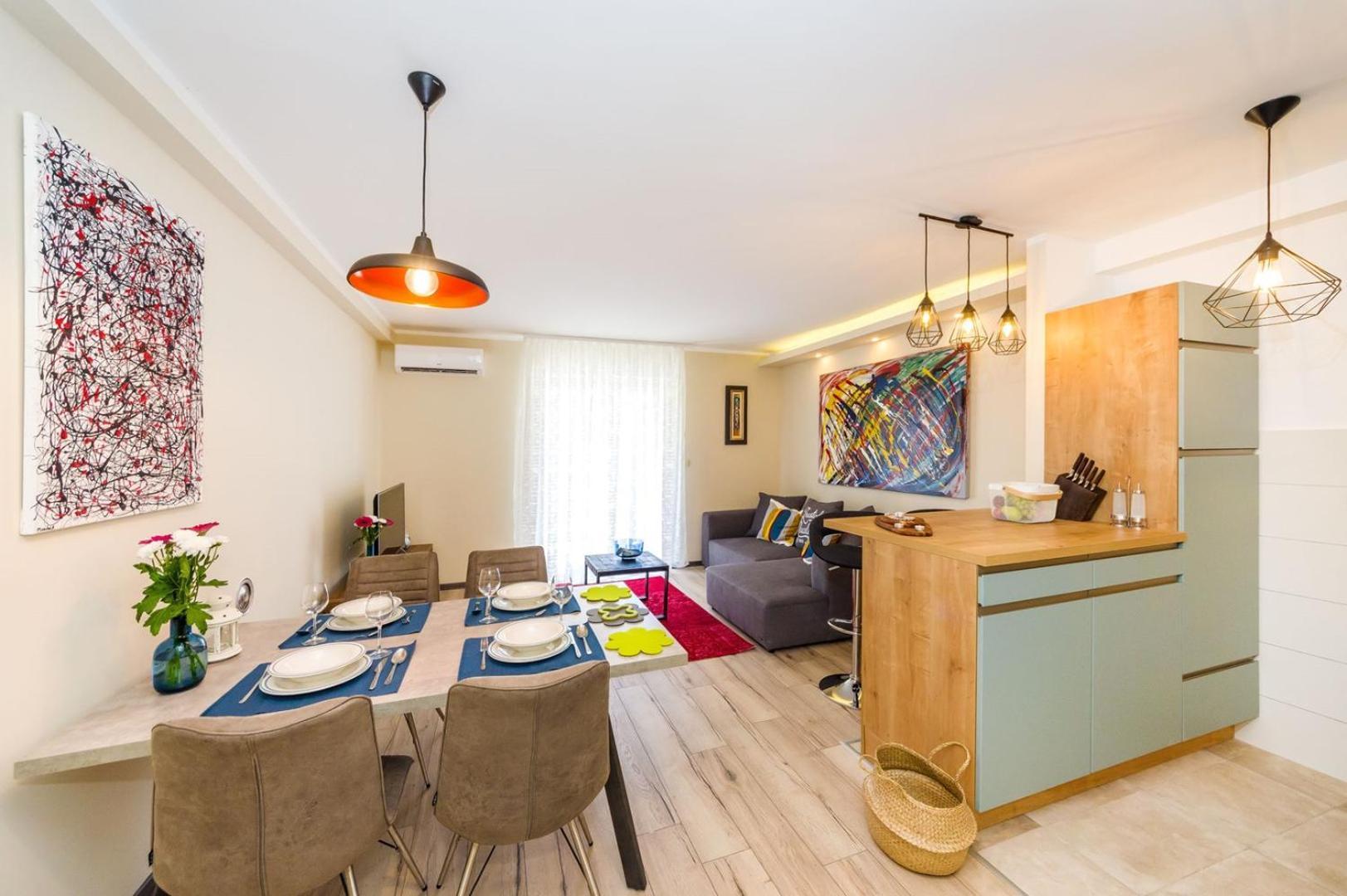 Appartement Ema 2br Apt. In Old Town Centre *